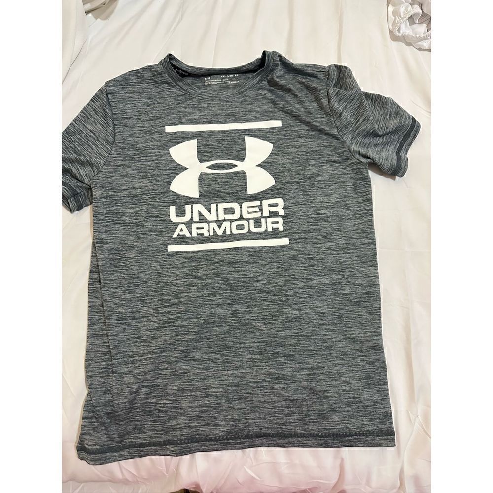 Under Armour boys T-shirt size YXL